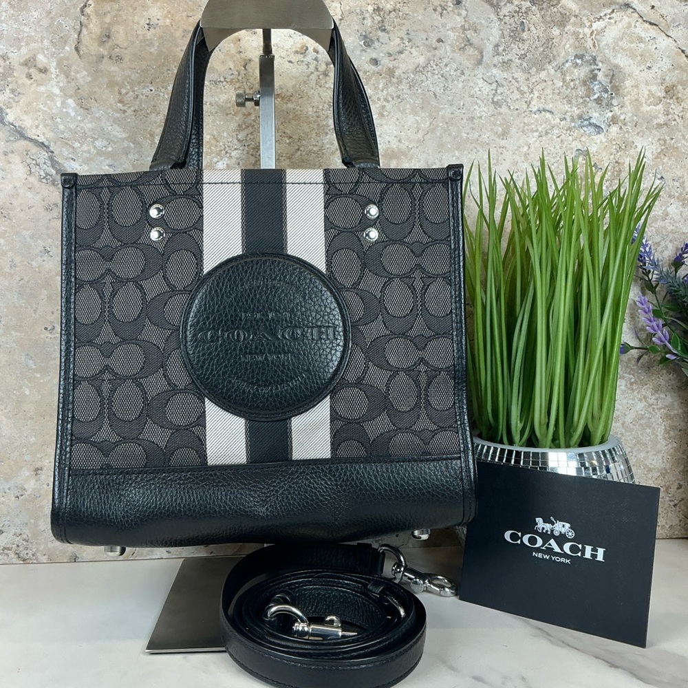 Coach Dempsey 22 Jacquard Black and Gray Signature Tote Hand Crossbody‎ Bag - Picture 4 of 13